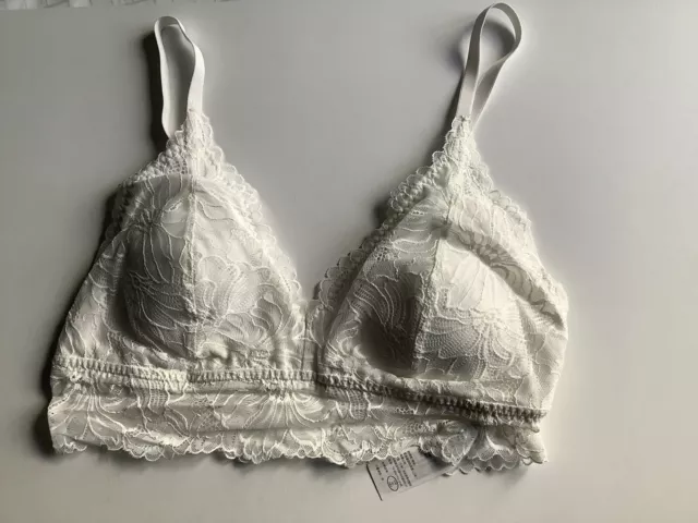 GILLY HICKS HOLLISTER Baby Pink lace bralette size Small NEVER