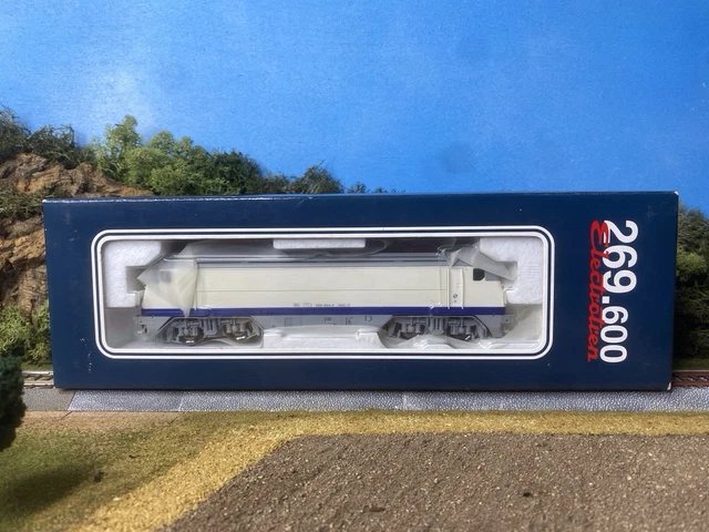 Locomotora Arnold HN2560S RENFE 269 Grandes Líneas Escala N, Con