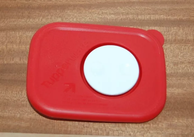 Tupperware Replacement Rock N Serve Vented Lid Seal Red/White #3388