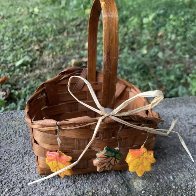 Vintage Miniature Autumn Fall Harvest Handled  Basket~6”x6”