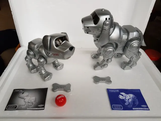 VINTAGE TEKSTA ROBOT DOG & TEKNO NEWBORN PUPPY WITH 2x BONES BALL & MANUALS