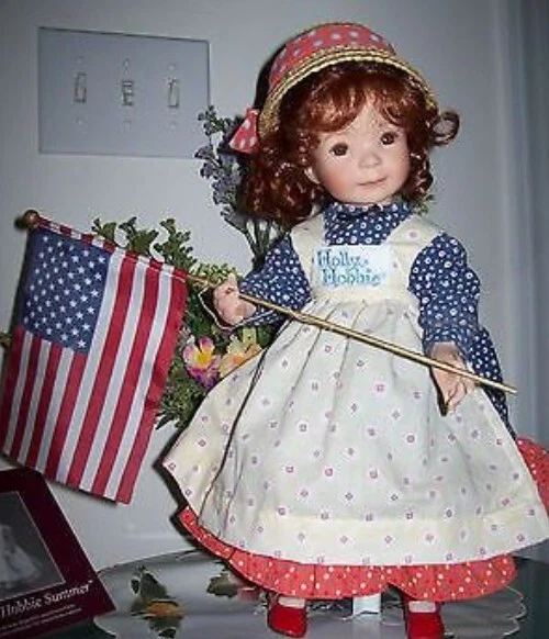 Ashton Drake Galleries “A Holly Hobbie Summer” Porcelain 15” Doll