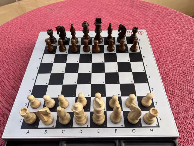 Schachfiguren aus Holz für Schachcomputer Mephisto