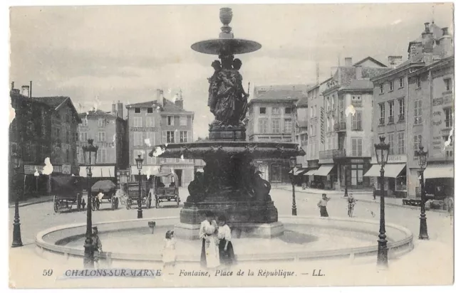 CHALON sur MARNE 51 Fontaine, Place de la République CPA écrite le 06 Mars 1917