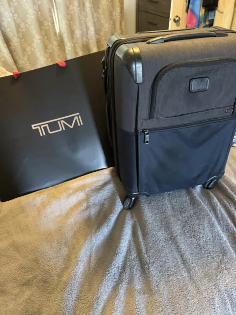 Tumi Short Trip Expandable 4 Wheeled Packing Case – Alpha 3 – Blue/Gray
