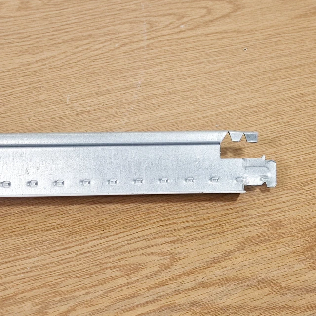 Hängedeckengittersystem weißes T-Shirt-Teil 1200 mm x 24 mm 17er-Pack