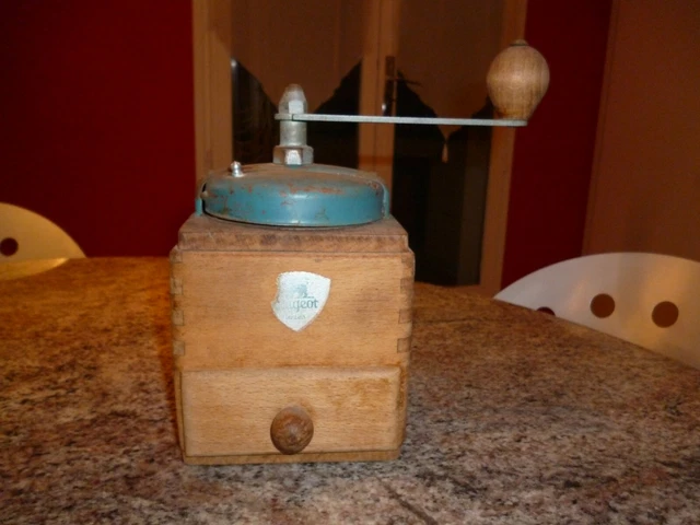 ANCIEN MOULIN A Cafe En Bois Et Metal Peugeot EUR 12,00 - PicClick IT