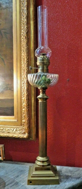 Gran Antigua Lámpara De Aceite De Oficina Napoleón III de Latón S.XIX 90cm