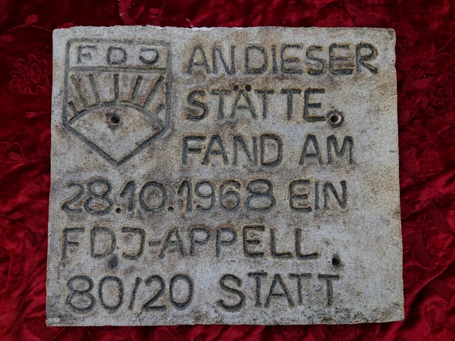 Nostalgische Gedenktafel (Steintafel) - FDJ-Appell (DDR-Memorabilia, Ostalgie)