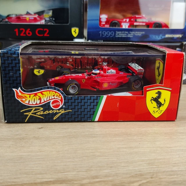 Lot - MATTEL / HotWheels Racing Collection Figurine de collection