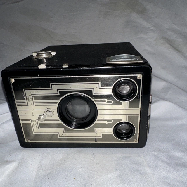 Antique Kodak Brownie Junior Box Camera Art-Deco Design On Front Plate