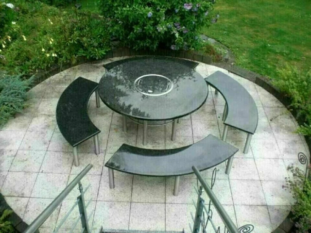 Multifunktions-Grilltisch aus Nero Impala Granit 150 cm Durchmesser, 4cm stark
