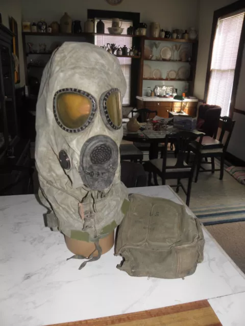 U.s. Military M17 Gas Mask, Hood And Carry Case All One Bid U.s. Military M17 Gas Mask, Hood And Carry Case All One Bid
