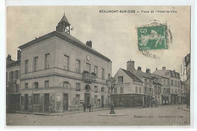 95  Beaumont Sur Oise  Place De L Hotel De Ville