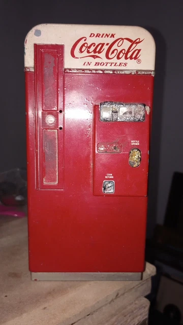 Vintage Coca Cola Soda Vending Machine Coin Bank 1995 Collectible Red 7" Tall