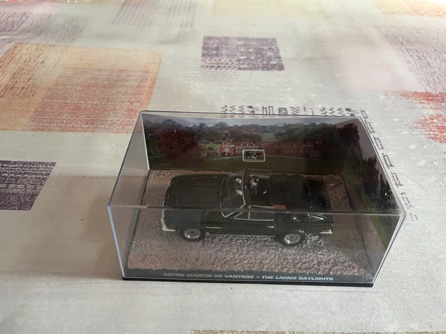 Rare véhicule miniature matrice Aston Martin V8 vintage 1/43 Heco