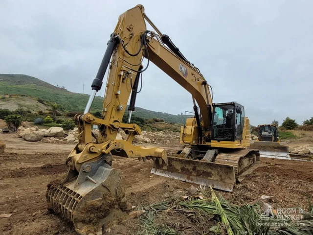 2021 Caterpillar 335