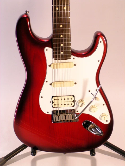 Rare Fender Stratocaster Deluxe Plus Crimson Burst USA de 1993 2