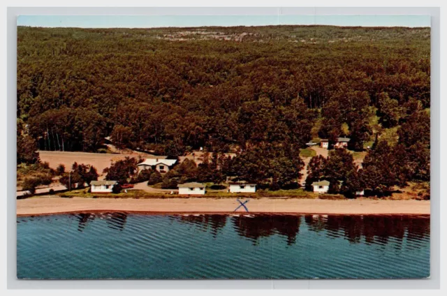 Postcard: MN Devil's Track Cottages (writing) Grand Marais, Minnesota - Unposted