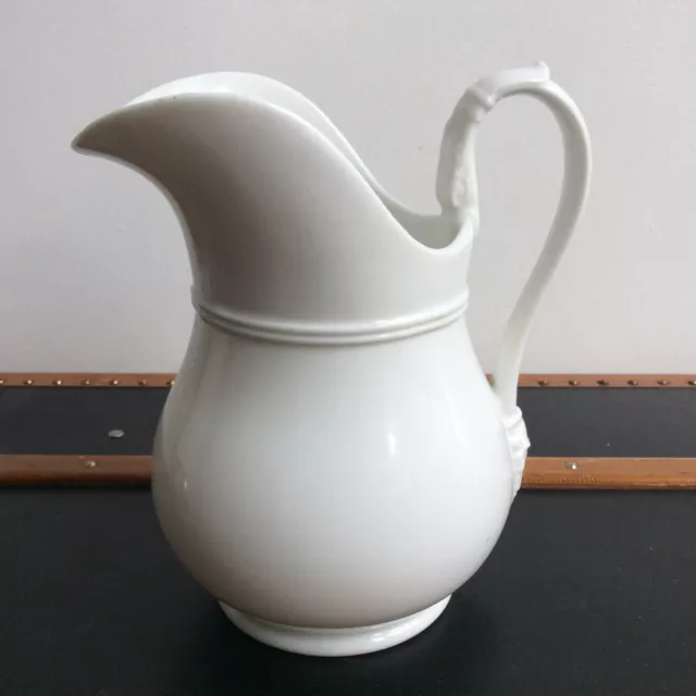 Ancien Pichet Broc Carafe Porcelaine de Paris XIXeme Prise Tête de Cygne