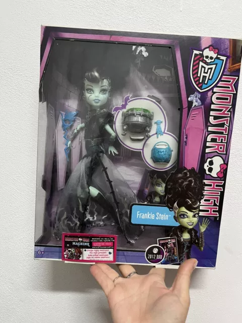 Boneca Monster High Frankie Choque Eletrizante Mattel R$ 179.99