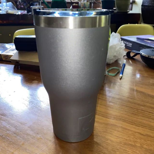 RTIC 30 oz Tumbler Hot Cold Double Wall Vacuum Insulated 30oz Graphite Matte