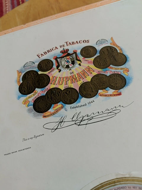H. Upmann tabacos Las Palmas Canary Islands Spain 25 Lonsdales Wood Cigar Box 3