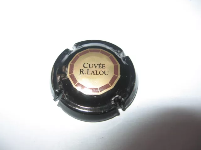 1 capsule de champagne G H Mumm Et Cie N°145 Cuvée René Lalou noir et or Aigle a