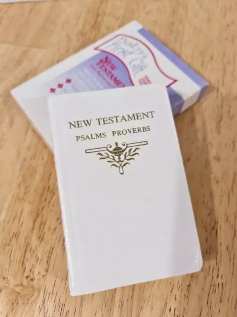 New Testament Holy Bible KJ Version Gold Edges Pocket Size Red Letter Ed.-White