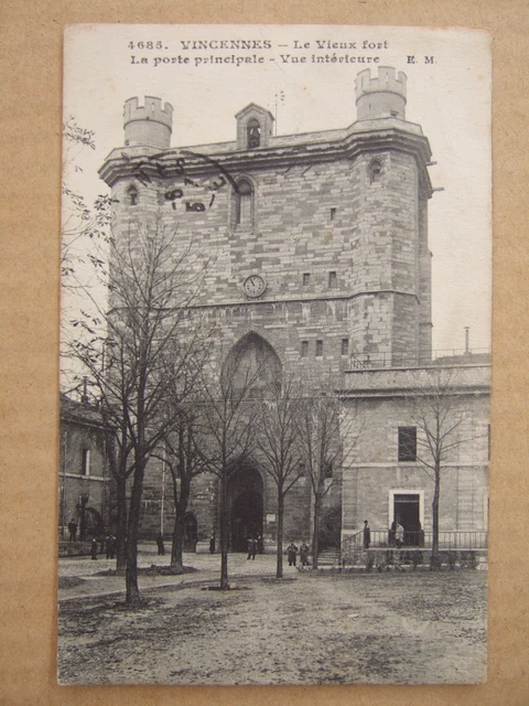 Cpa Vincennes (94) Le Vieux Fort. The Main Door. Interior View.
