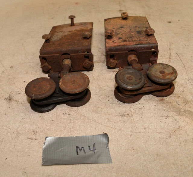 2 vintage cannonball style barn door double wheel roller & bracket tool lot M4