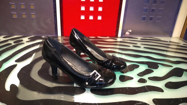 Steve Madden Black Patent Leather Mary Jane Heels Great Condition