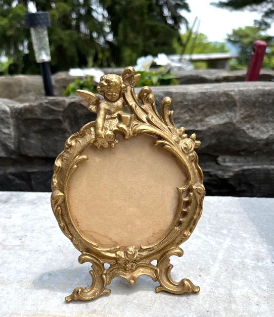 Antique Cast Iron Easel-back Cherub Picture Frame 6" x 4.25"