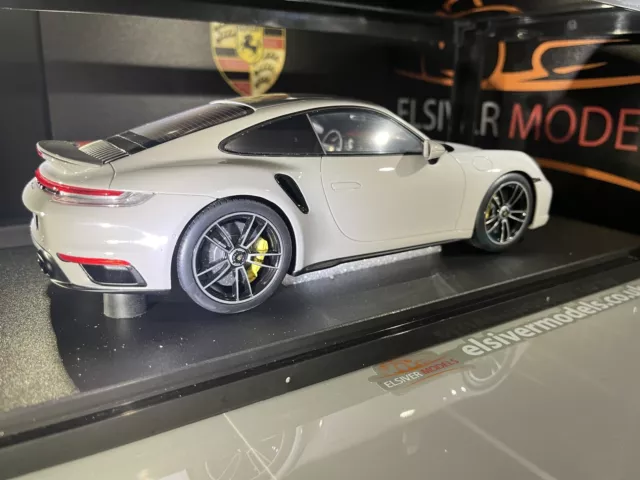 1/18 Porsche 911 (992) Turbo S - 2020 - Crayon Grey Gray - GT Spirit - GT431