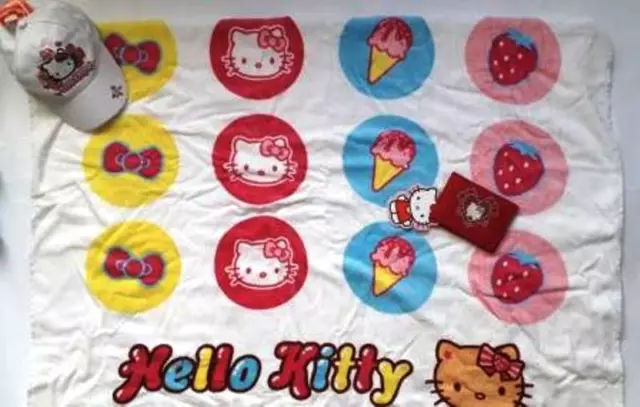 ★Set Hello Kitty SANRIO: asciugamano/telo + portafogli + cappello★Tutto nuov
