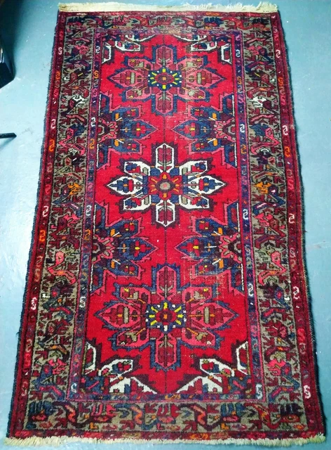 Tapis Persan. Laine Noue À La Main. Début Du Xxe Siècle