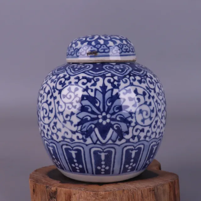 China Porcelain Jingdezhen Blue And White Interlock Branch Lotus Tea Caddies4.5”