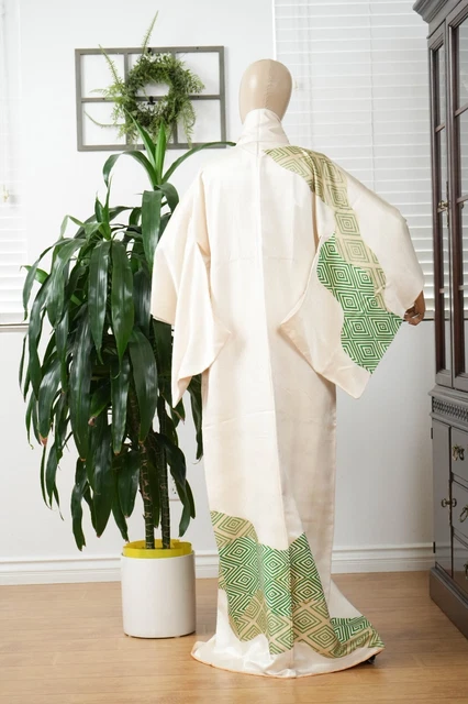 Dear Vanilla Japanese Silk Kimono Women's Robe Gown Authentic Japan Vintage Mint 10