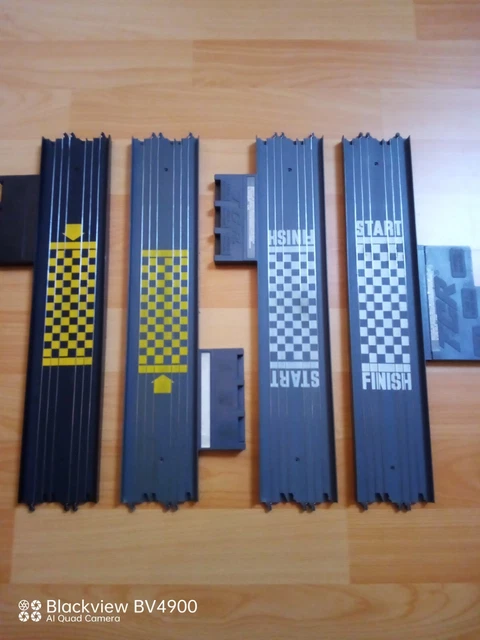 Lot de 4 rails de départs pour circuit  TCR changement de file.