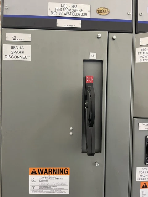 Allen Bradley Center Line 2100 Dis - Connect Size 5 500F-FOD930 52” Bucket