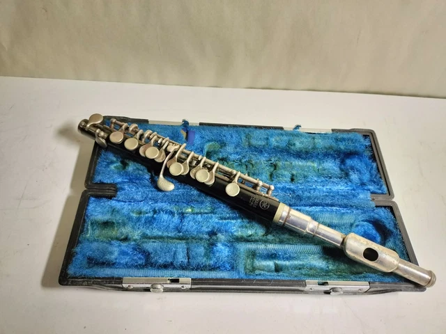 YAMAHA YPC 31 PICCOLO with hard case for flute player old model of