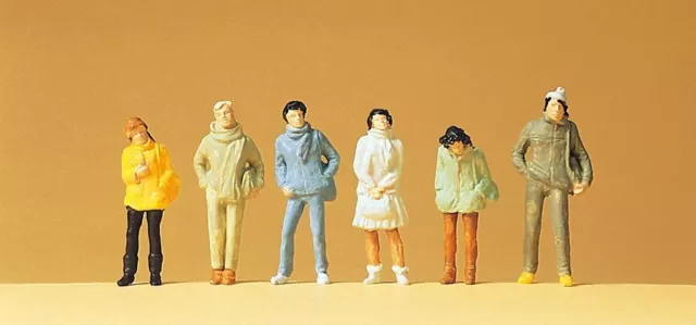 Youths (6) Standard Figure HO/OO gauge Figures Preiser 14005