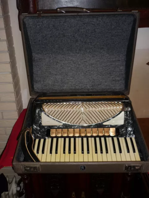 Akkordeon Hohner Verdi V 120 Bass