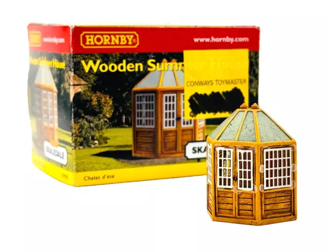 Hornby Skaledale 00 Gauge - R8988 - Wooden Summer House - Boxed