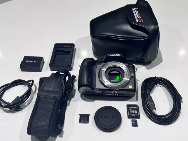 Solo cuerpo de cámara digital Panasonic Lumix DMC-G5 16 MP + bolsa de cámara Lumix