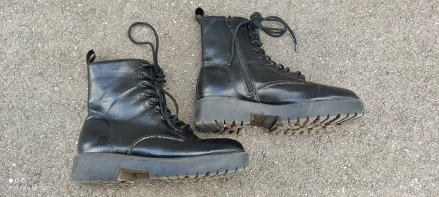 Bottines cuir synthetique noir Etam T39 en très bon état
