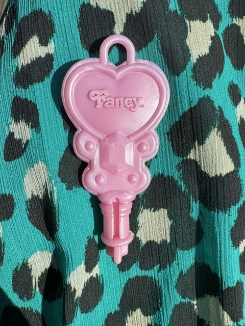 KEY KEEPERS KEY Fancy 80s Retro Toy £12.50 - PicClick UK