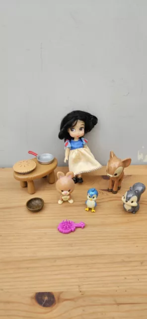 Disney Store Snow White Animator Collection 5" Mini Doll Playset