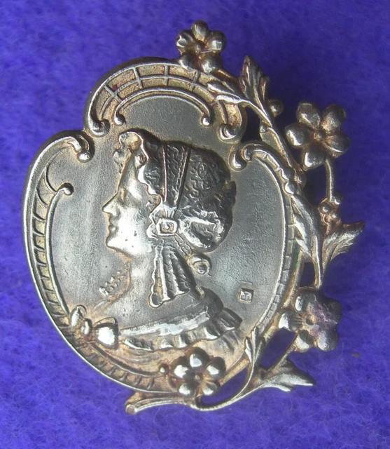 Broche Portrait Femme Art Nouveau - Coiffe Régionale, Bronze Doré, Sans Marque