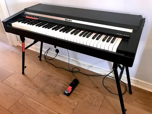 Roland Rhodes MK60 keyboard - 1989